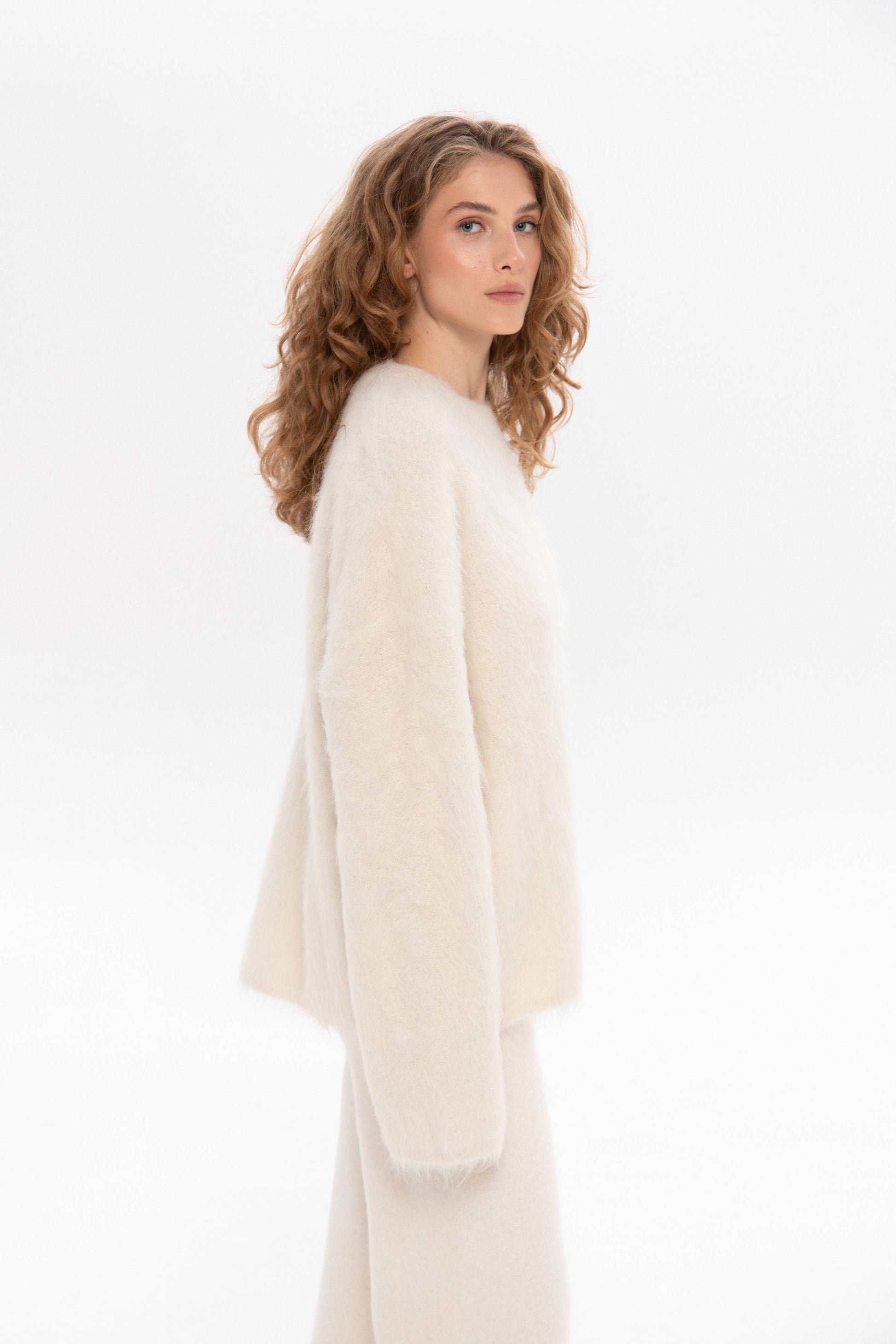 Светр із альпаки