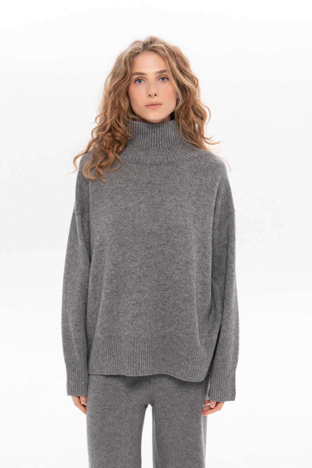 Светр із кашеміру та вовни