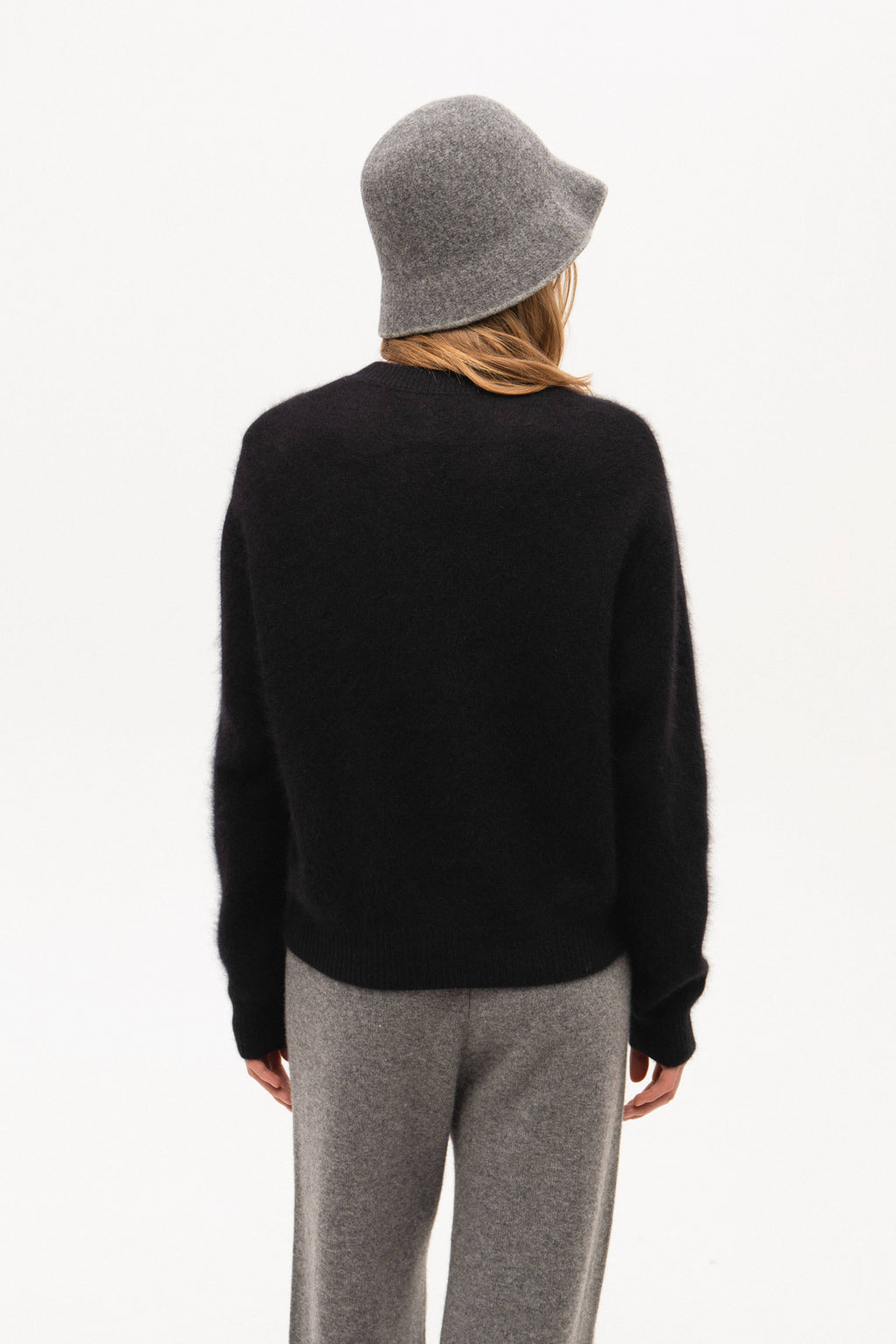 Кашеміровий светр