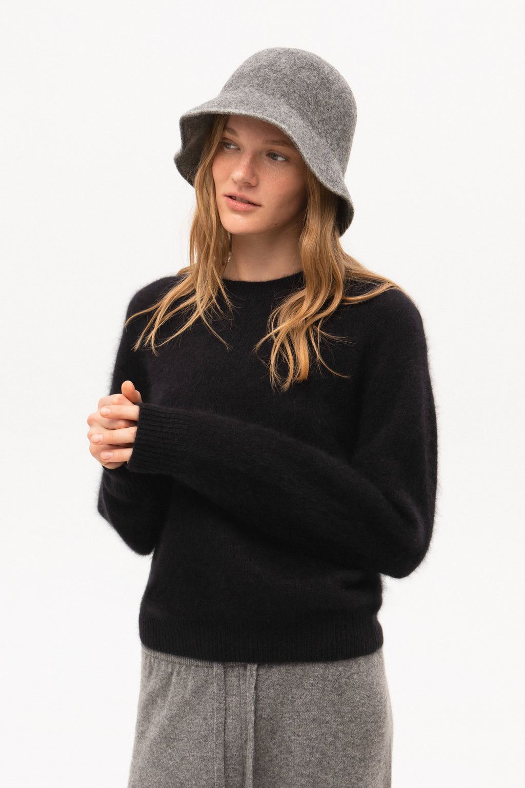 Кашеміровий светр