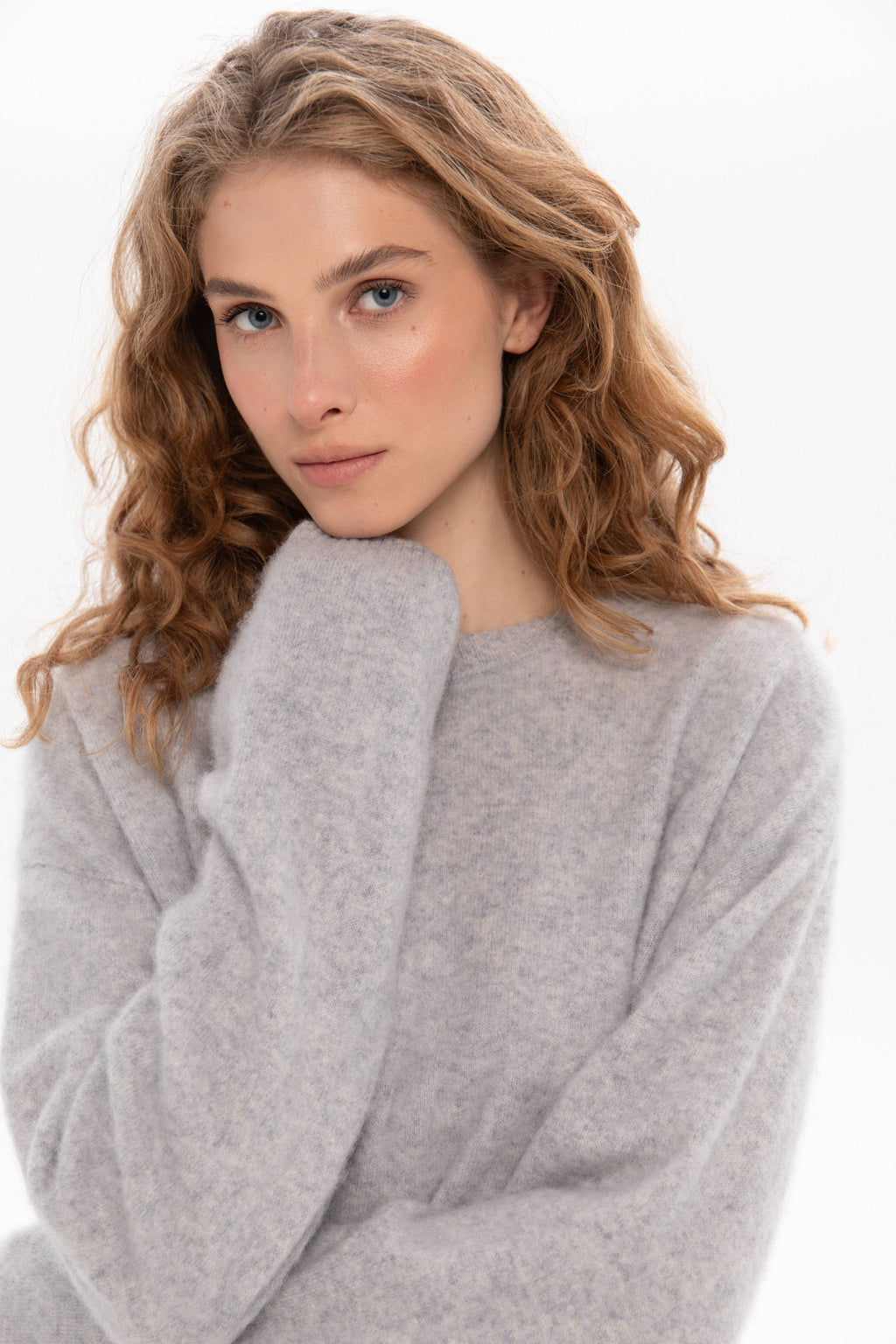 Кашеміровий светр