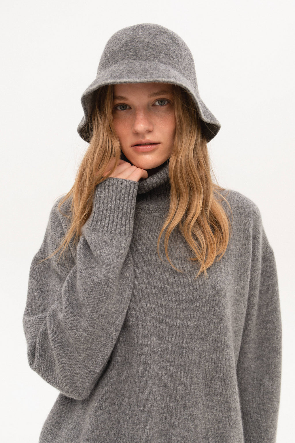 Кашеміровий светр