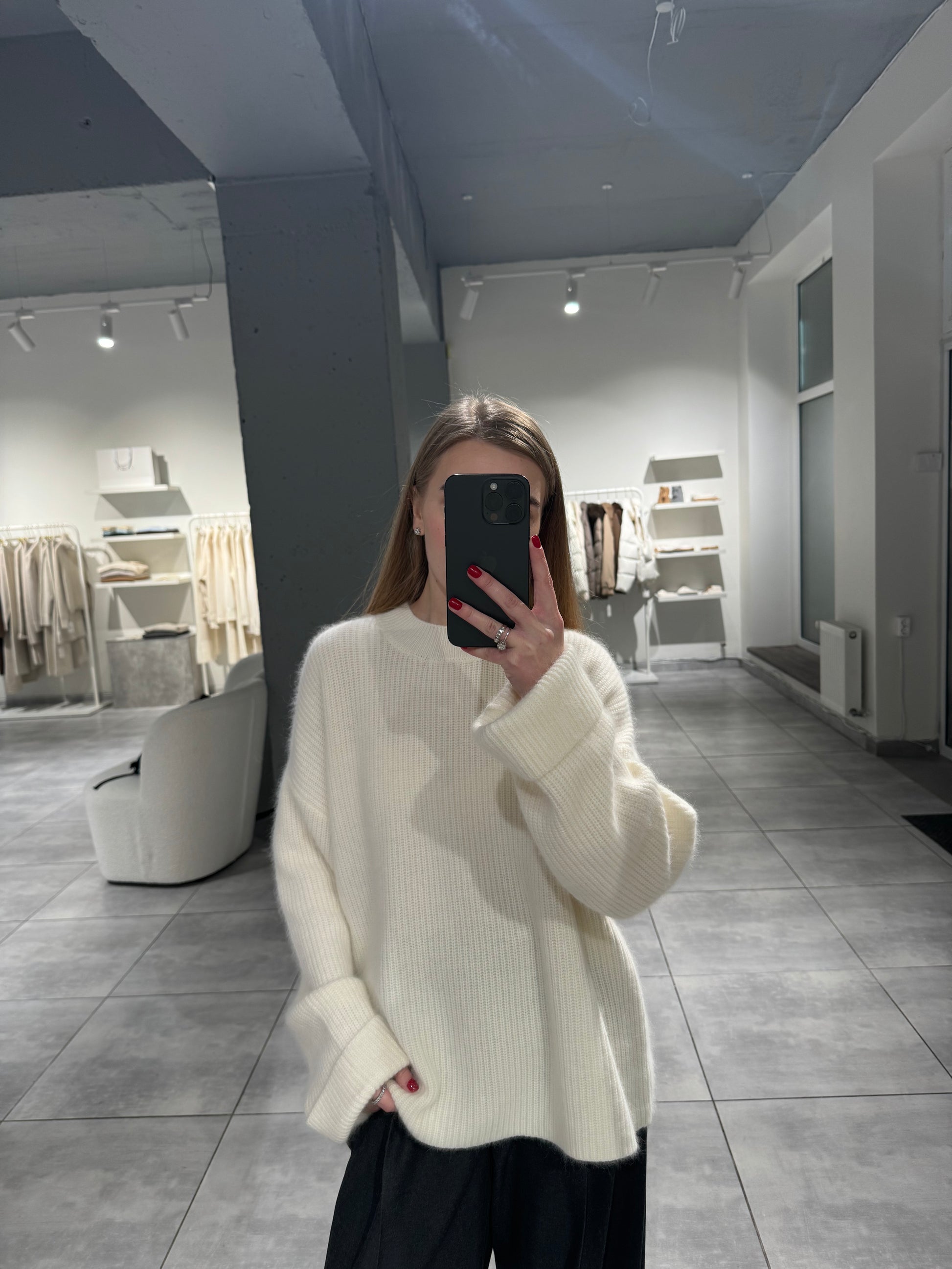 Светр із кашеміру та ангори