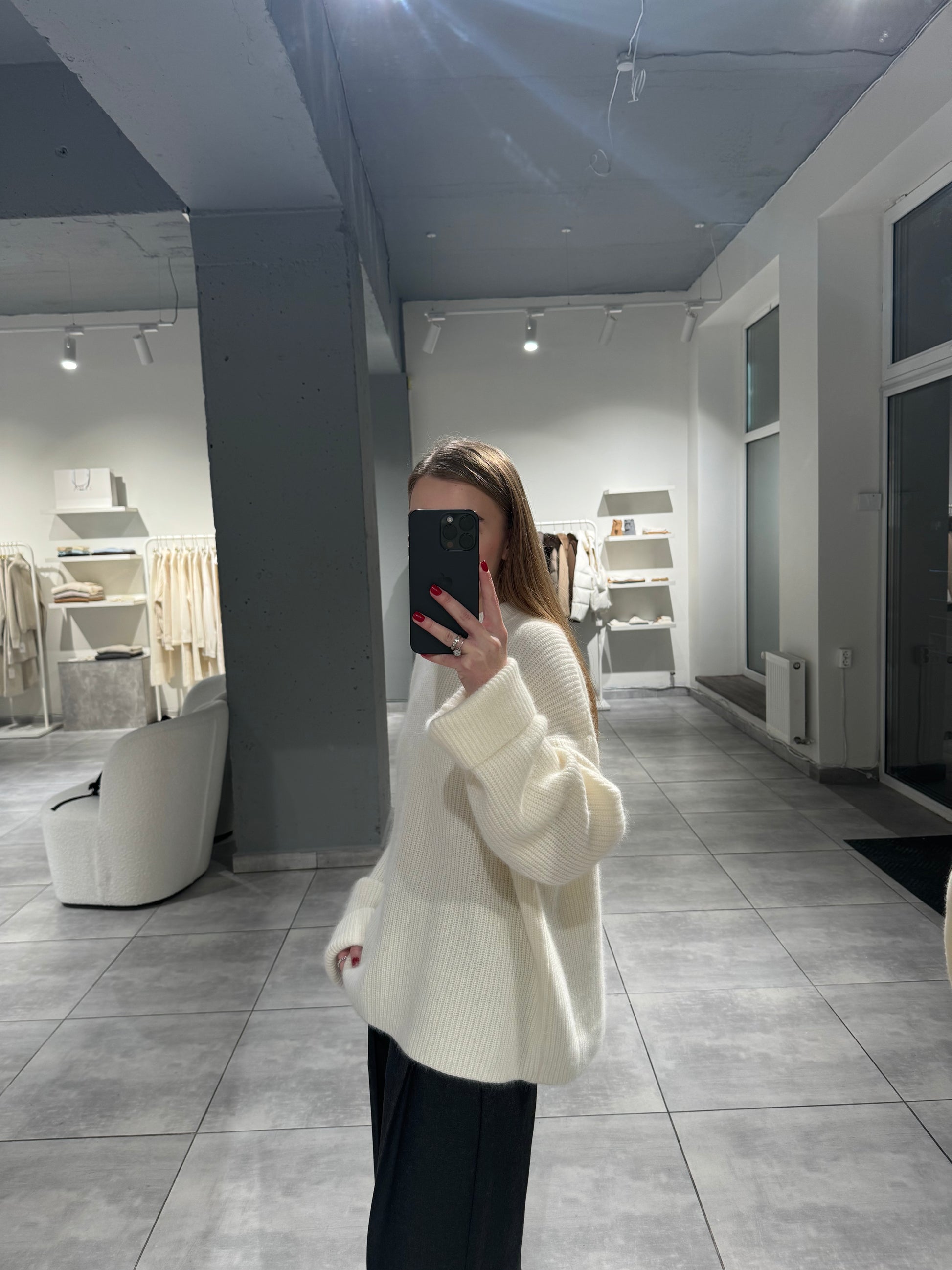 Светр із кашеміру та ангори