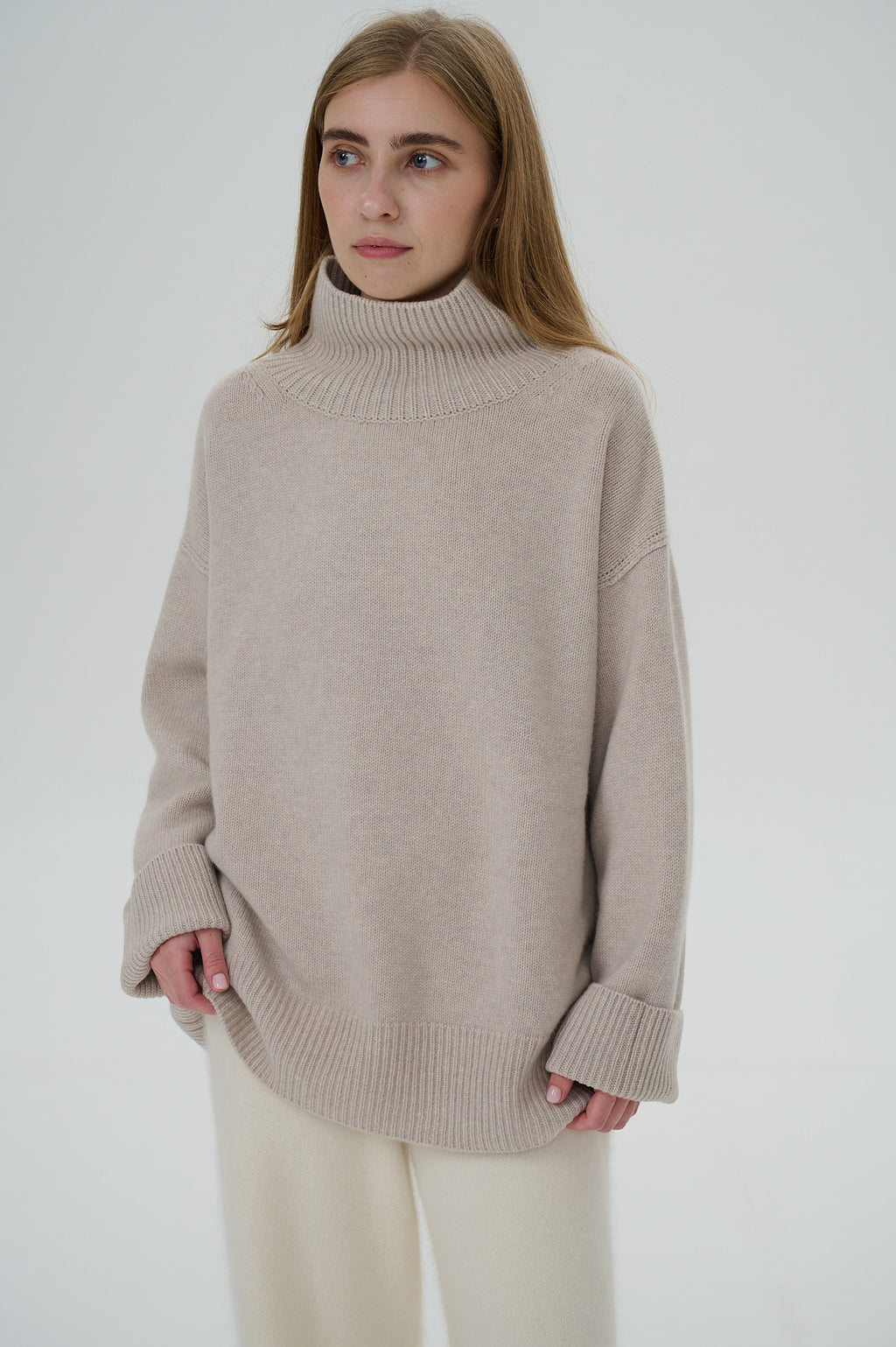 Светр із кашеміру та вовни