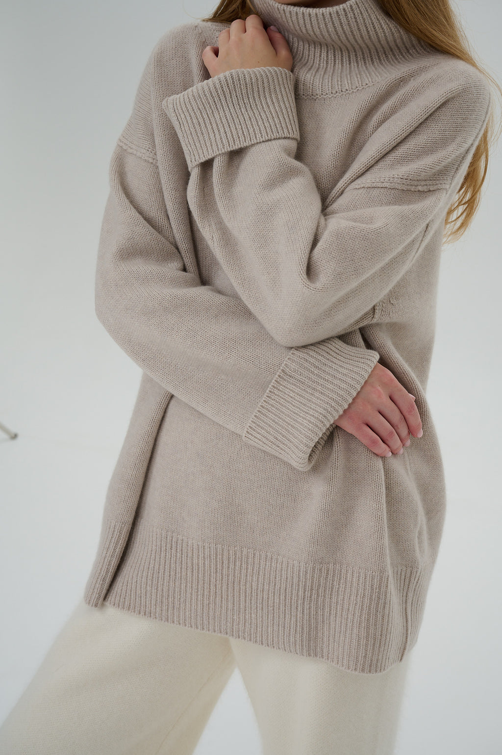 Светр із кашеміру та вовни