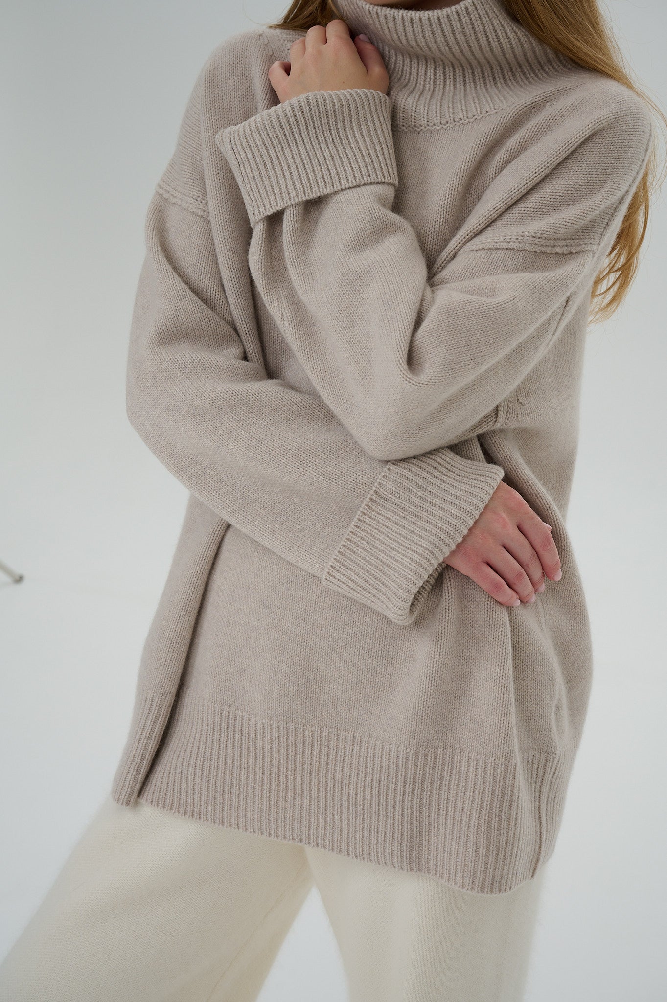 Светр із кашеміру та вовни